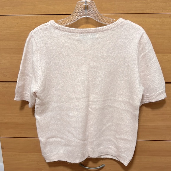 Light pink forever 21 short sleeved sweater. Size: L. Used- like new - Picture 2 of 2